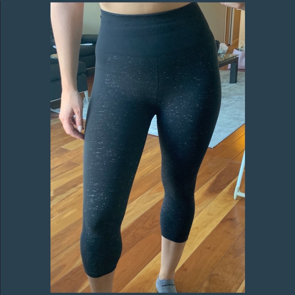 Lululemon cropped pants